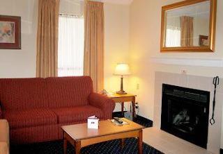 By Marriott San Francisco Airport 3* San Mateo
